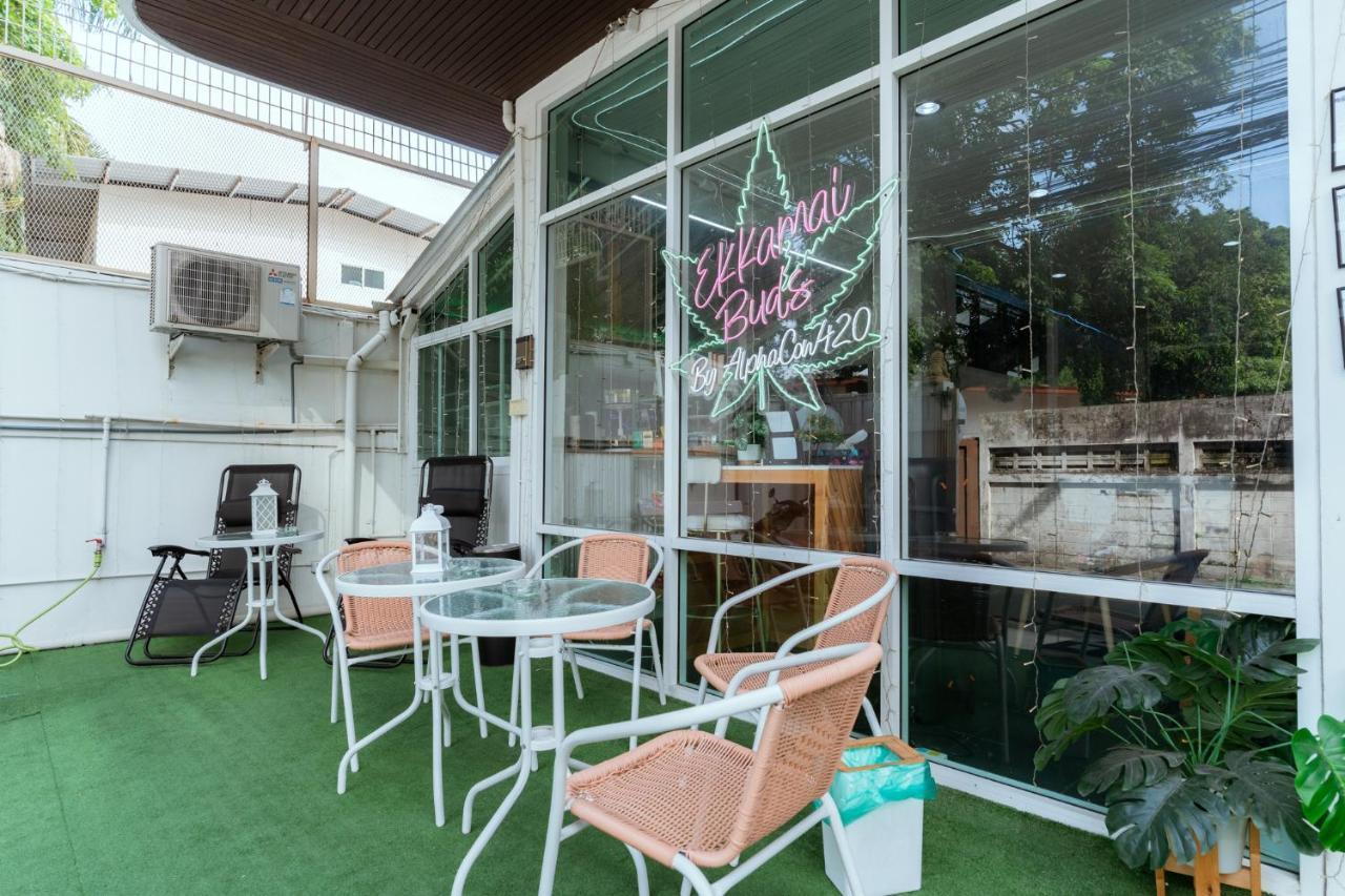 420 Hostel - Ekkamai Buds & Beds 방콕 외부 사진