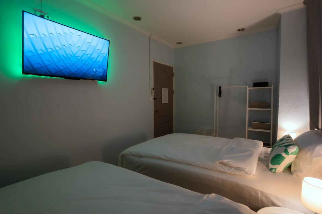420 Hostel - Ekkamai Buds & Beds 방콕 외부 사진