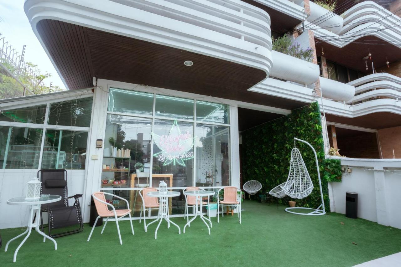 420 Hostel - Ekkamai Buds & Beds 방콕 외부 사진