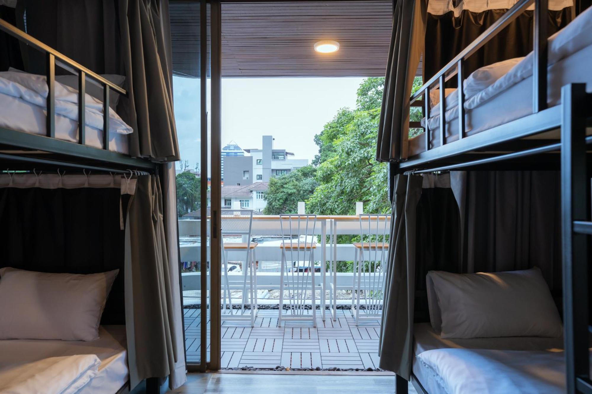 420 Hostel - Ekkamai Buds & Beds 방콕 외부 사진