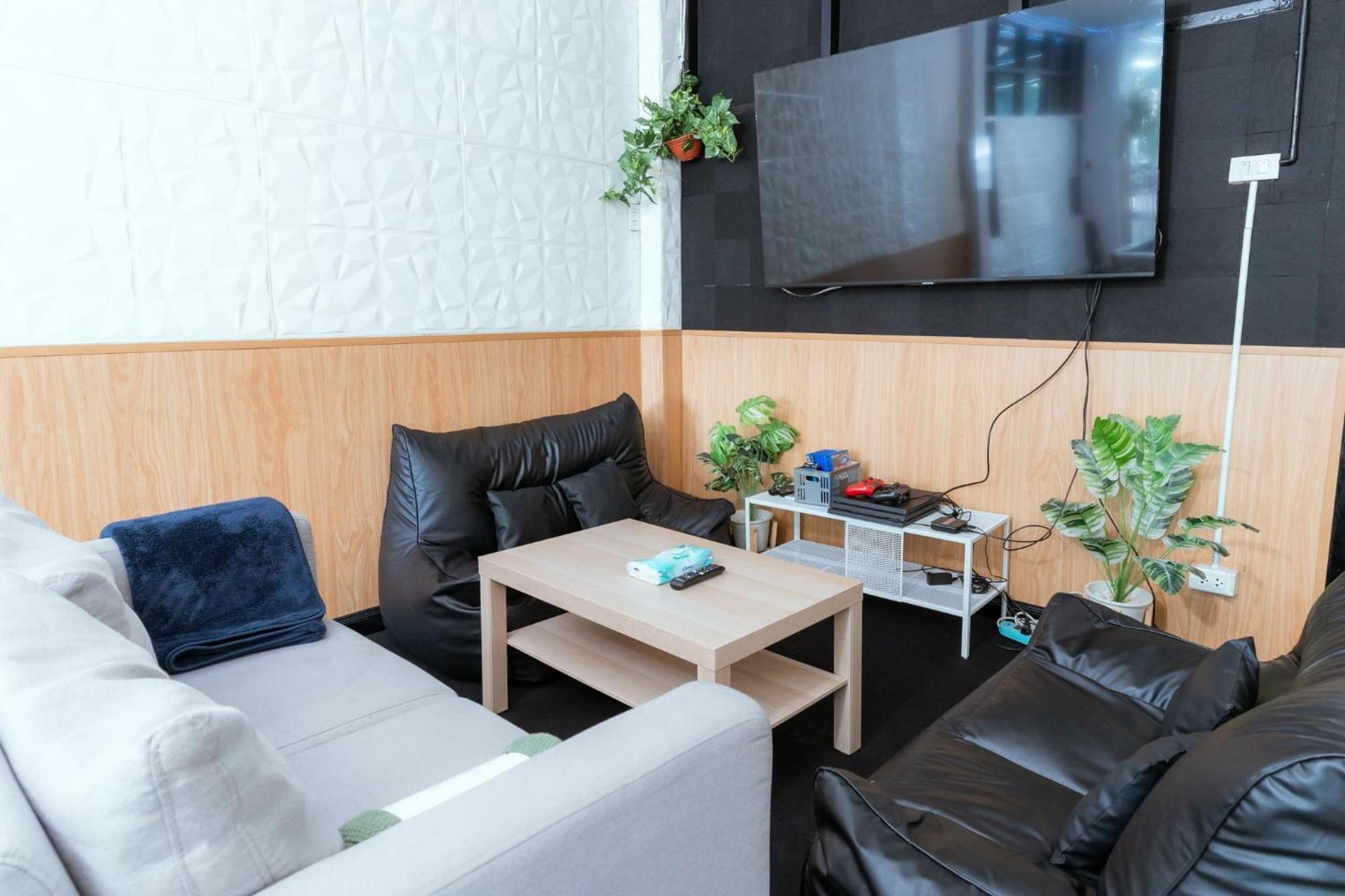 420 Hostel - Ekkamai Buds & Beds 방콕 외부 사진