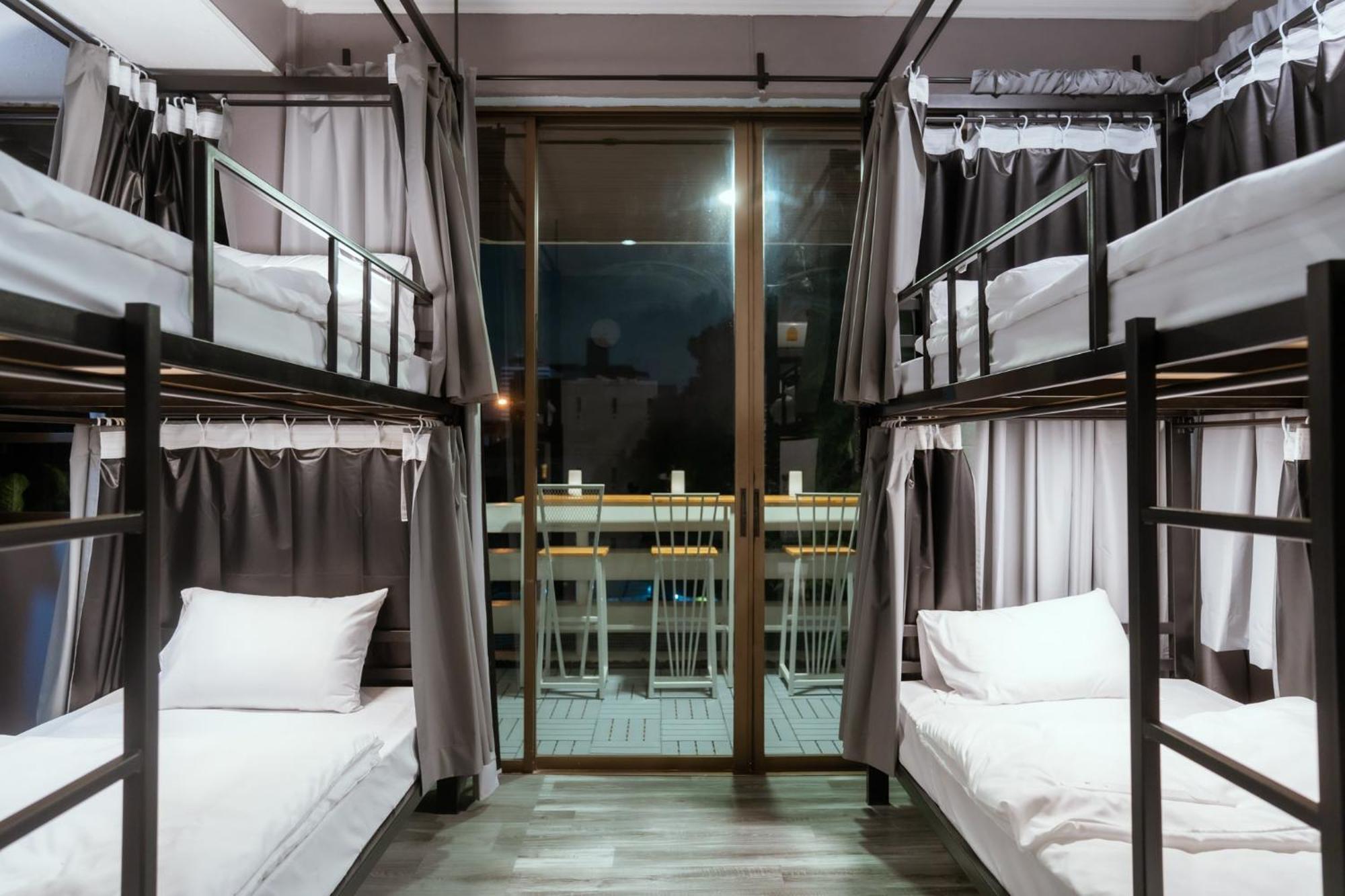 420 Hostel - Ekkamai Buds & Beds 방콕 외부 사진